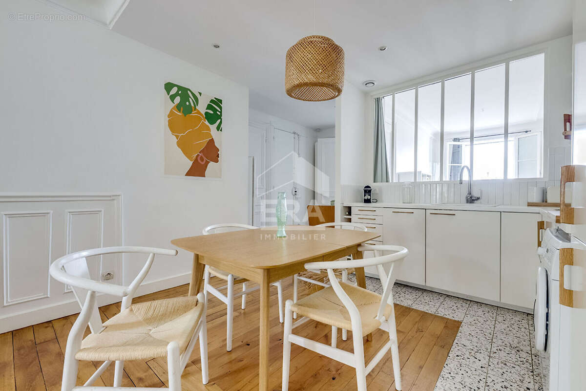 Appartement à PARIS-17E