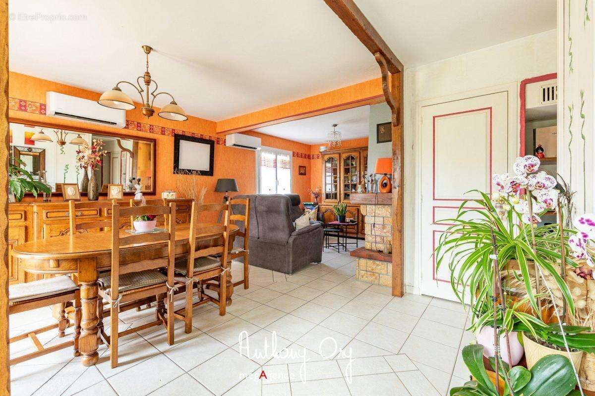 Maison à SAINT-SEVER-CALVADOS