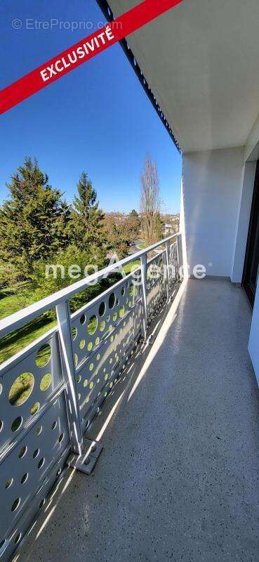 Appartement à COMBS-LA-VILLE