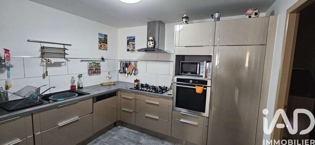 Maison 194 m² à Saint-Felix-De-Lodez  - photo 3