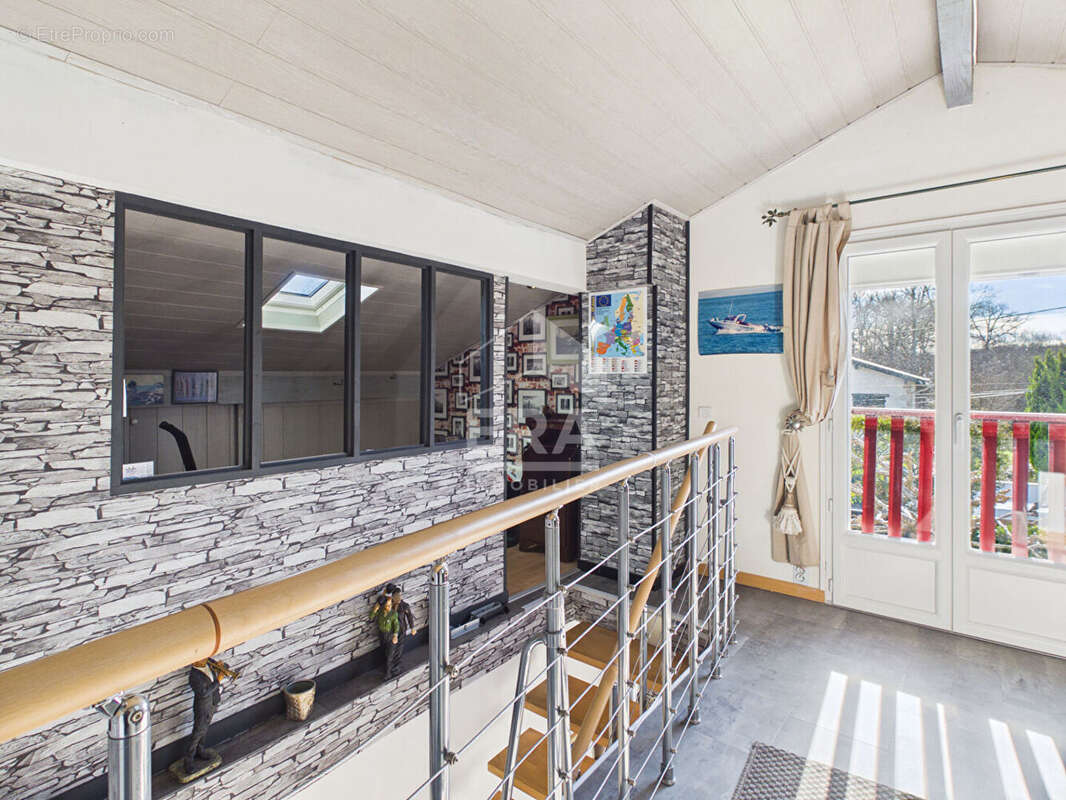 Urcuit - Vente Maison - piscine - photo 12