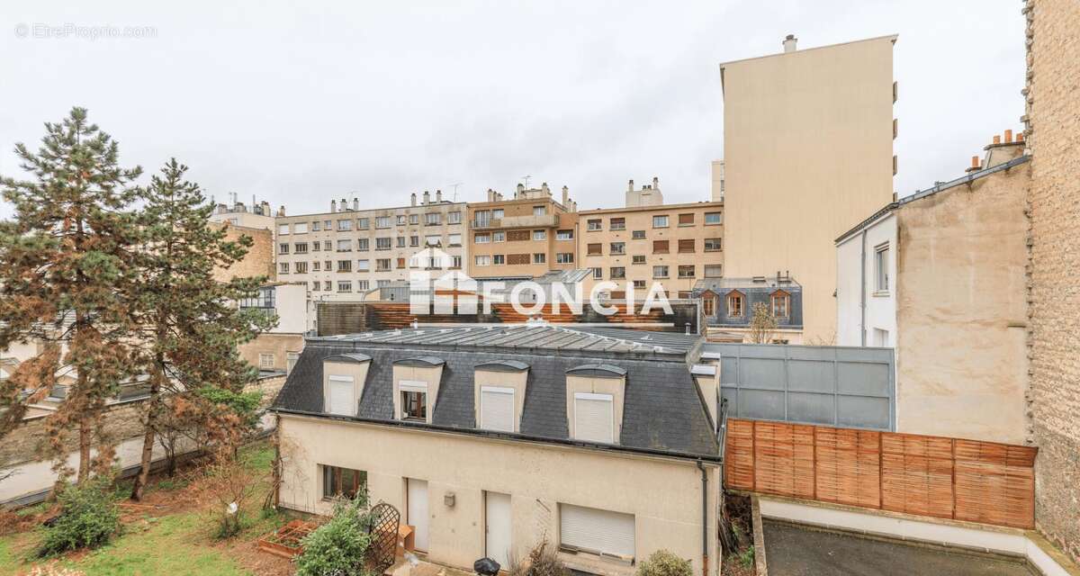 Appartement à PARIS-14E