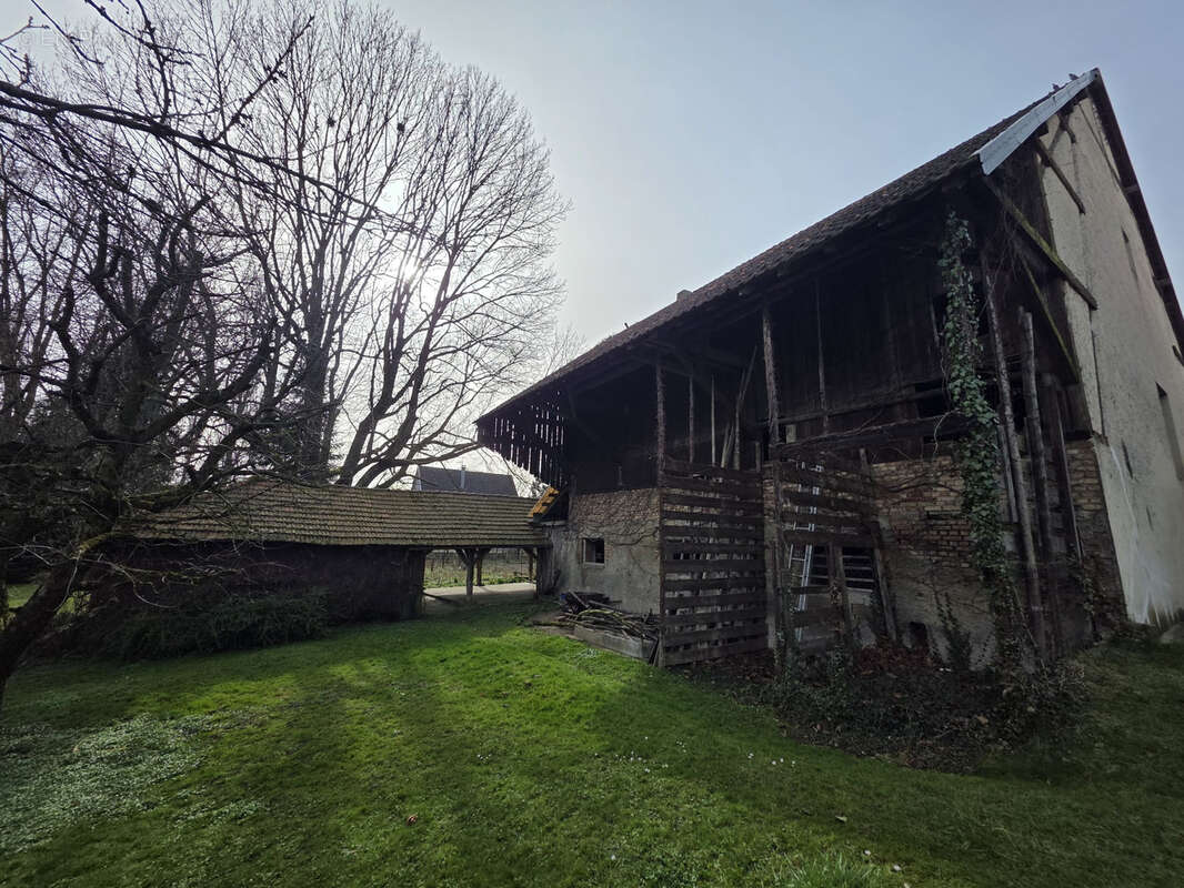 Maison à WOLFERSDORF