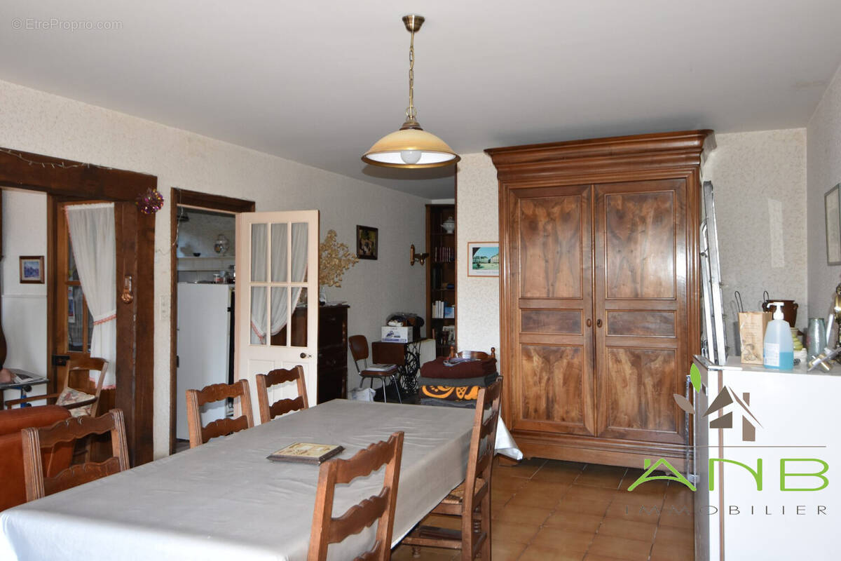 Maison à BUSSEROLLES