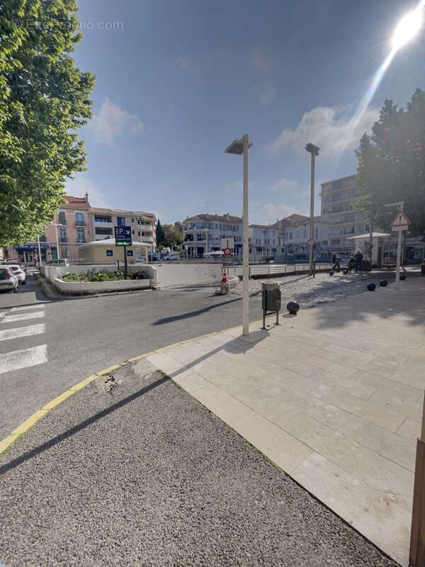 Commerce à SAINT-RAPHAEL
