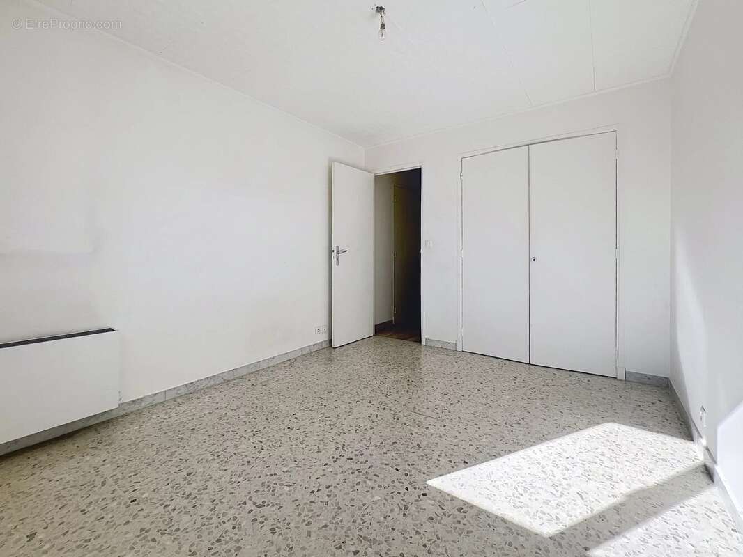 Appartement à SAINT-MARTIN-DU-VAR