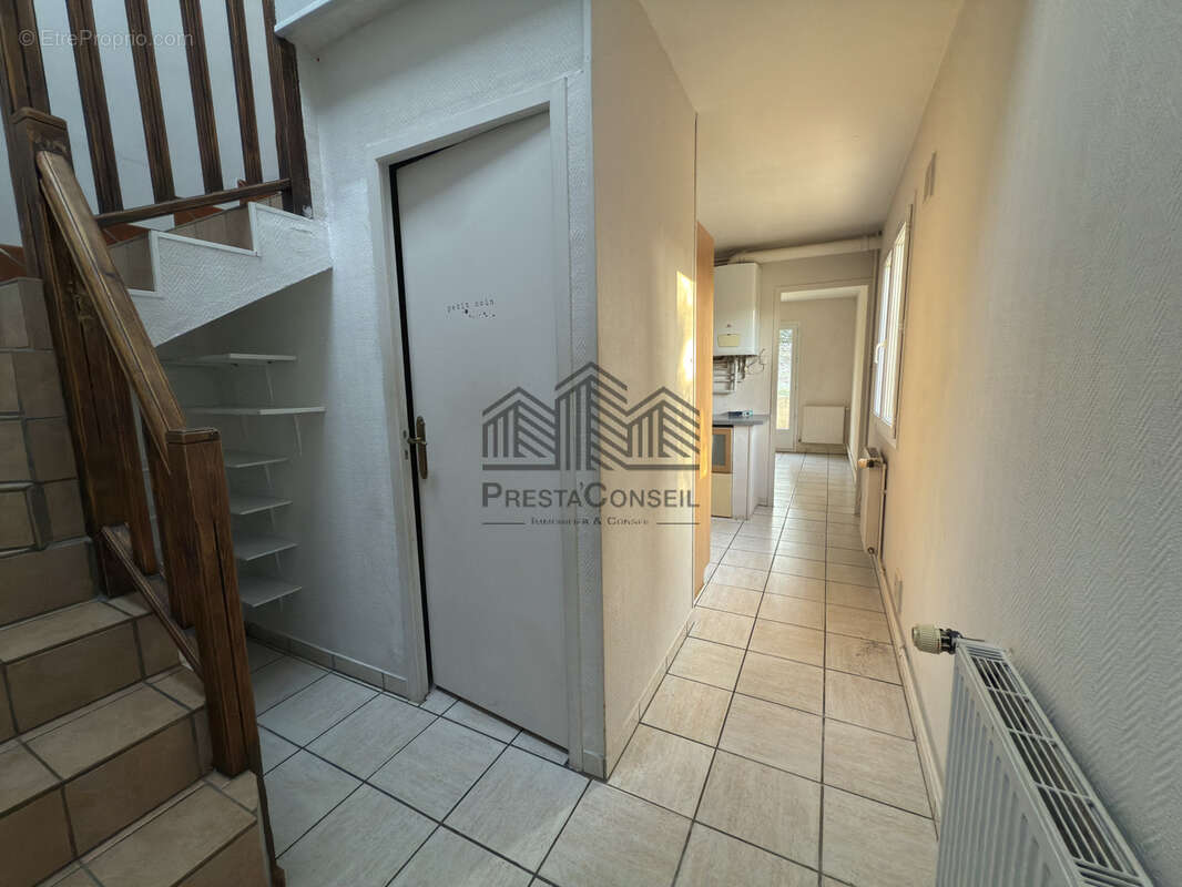 Maison à LES DAMPS