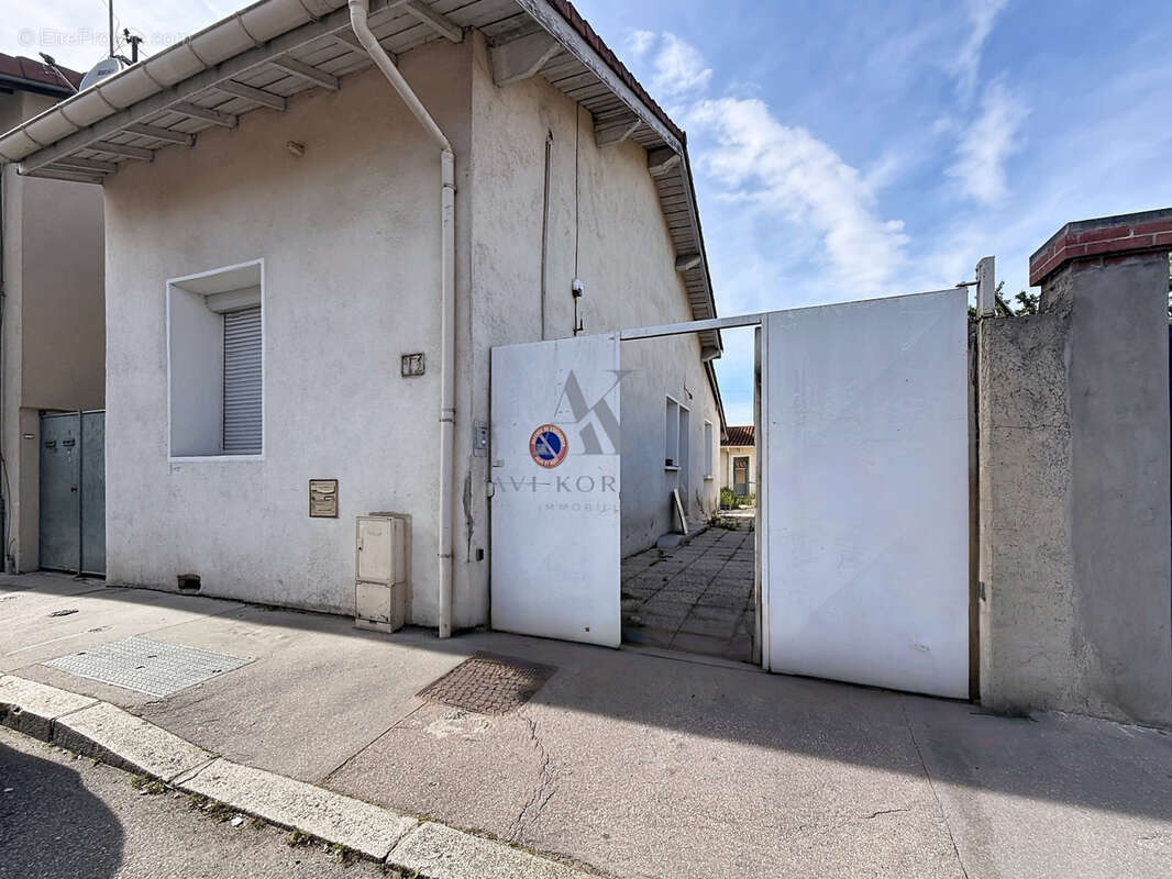 Maison à VILLEURBANNE