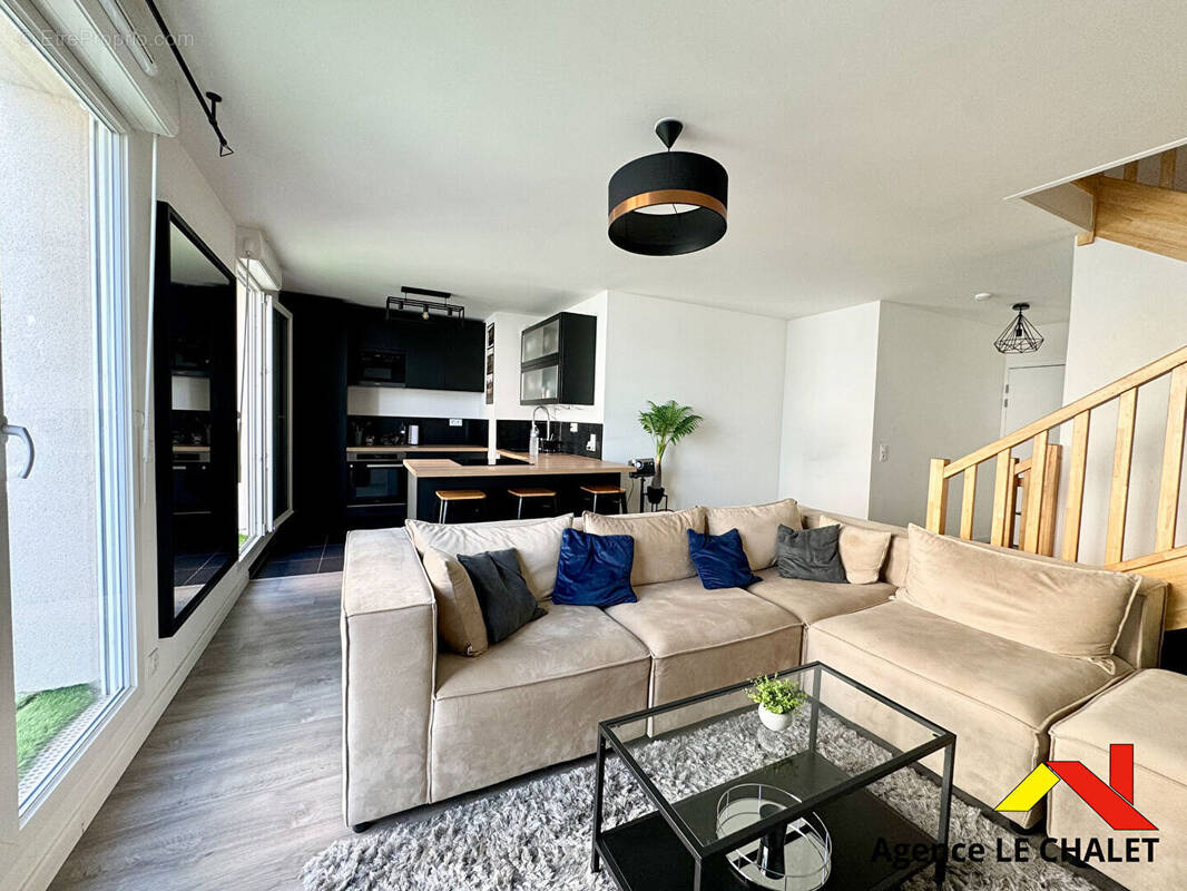 Appartement à VILLENEUVE-LE-ROI