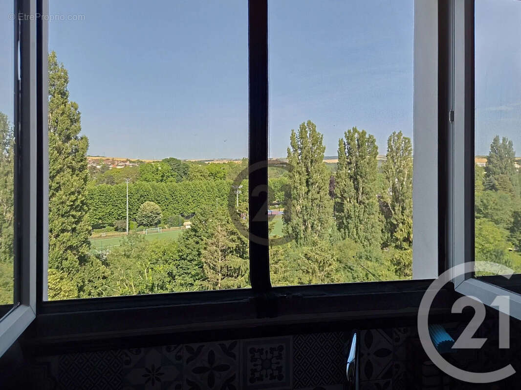 Appartement 83 m² à Auxerre  - photo 3