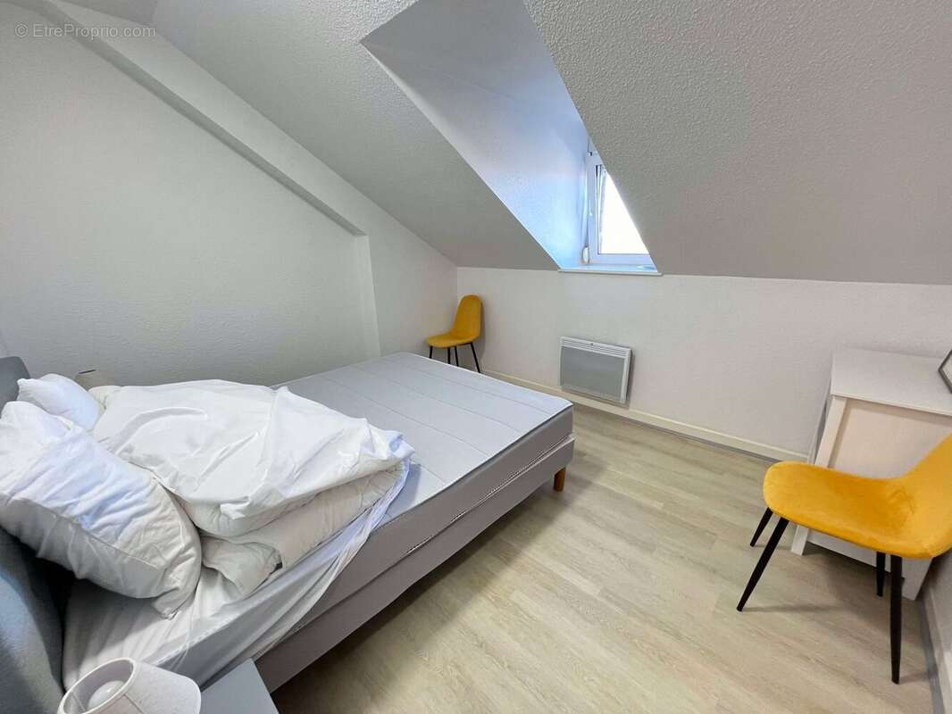 Appartement 824 m² à Mauriac  - photo 9