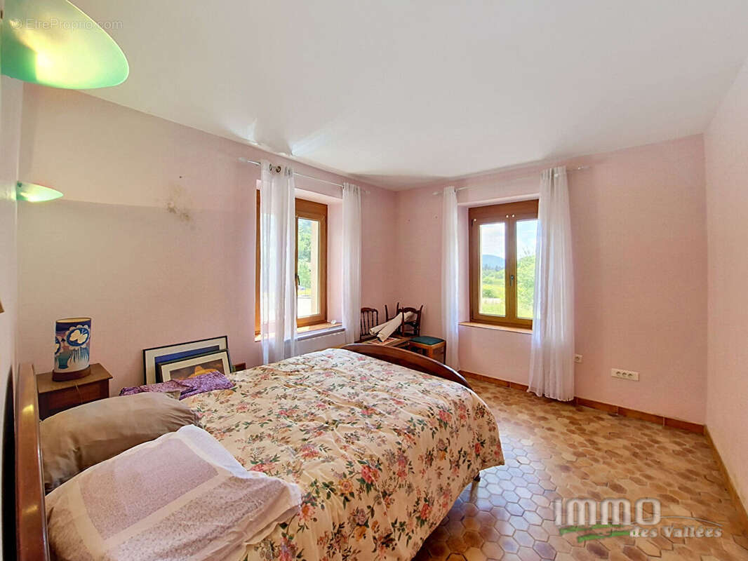 Maison avec deux appartements - photo 12