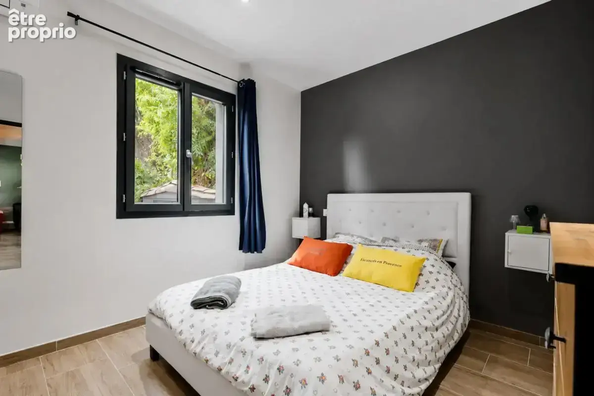 Maison de 5 pièces de 118 m² à Saint-Étienne-du-Grès - photo 10