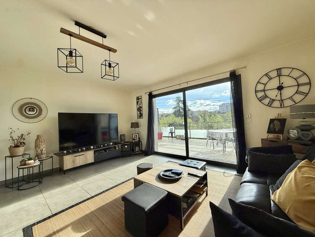 Appartement à BOURG-LES-VALENCE