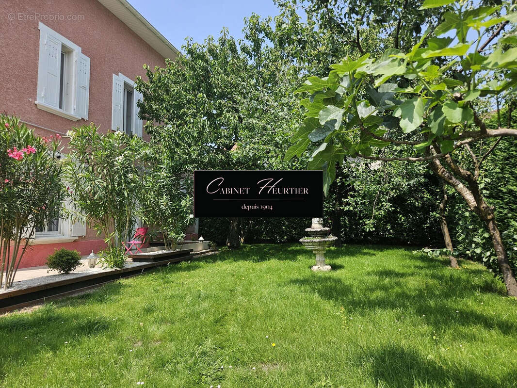 Maison à VILLARD-BONNOT