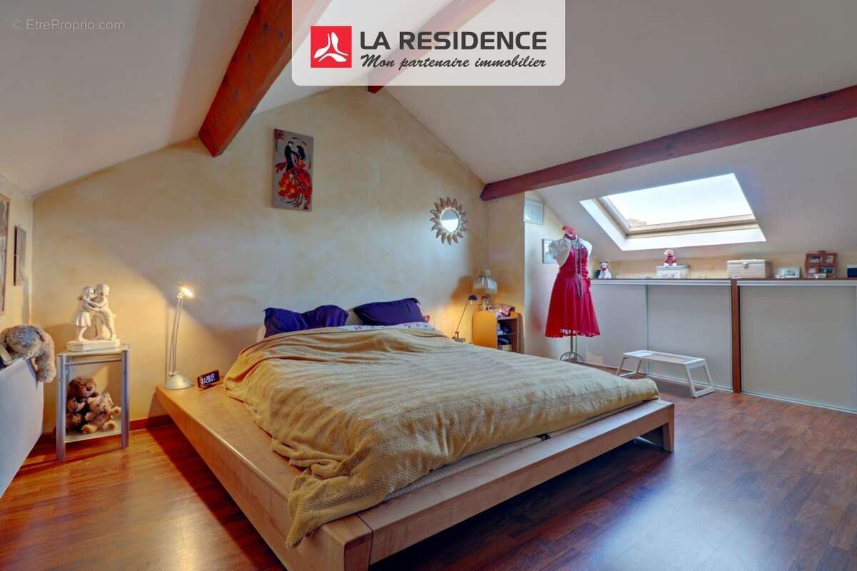 Maison à JOUY-LE-MOUTIER