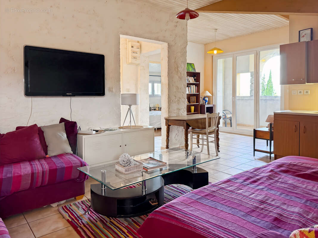 Maison à VILLENEUVE-DE-BERG