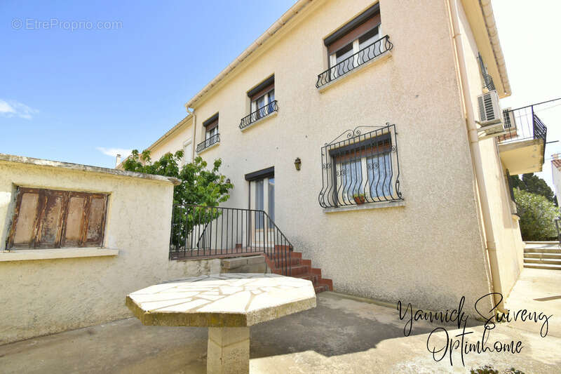 Maison à PEZILLA-LA-RIVIERE