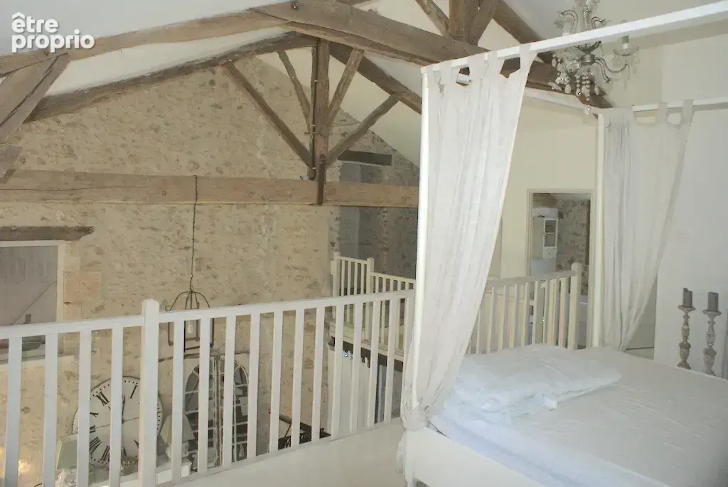 A VOIR. Belle maison en pierre de 4 chambres avec dépendances et vues sur terrain d'environ 2811m2 - photo 20