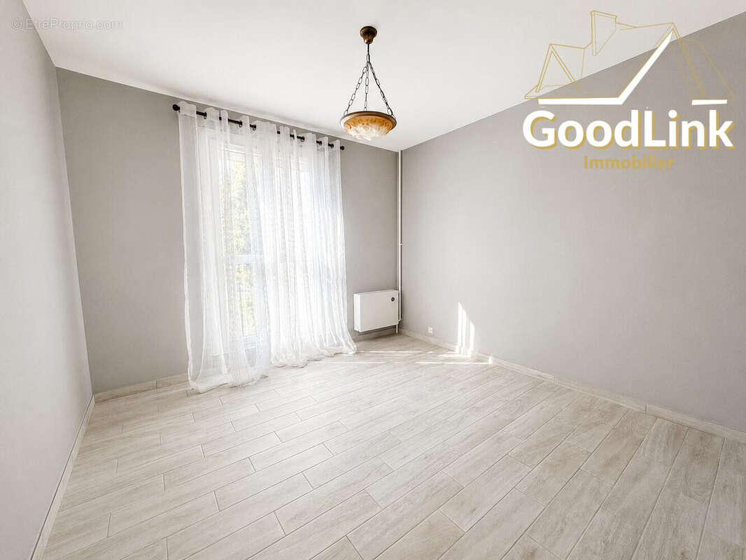 Appartement 60 m² à Dammarie-Les-Lys  - photo 4