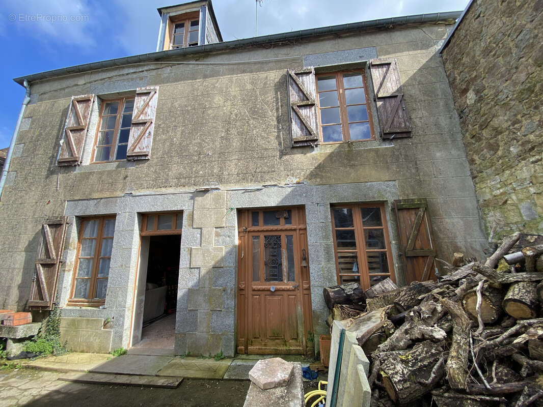 Maison à LIGNIERES-ORGERES