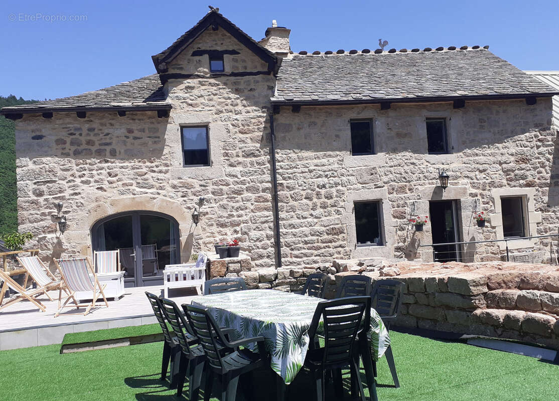 Maison à LANUEJOLS
