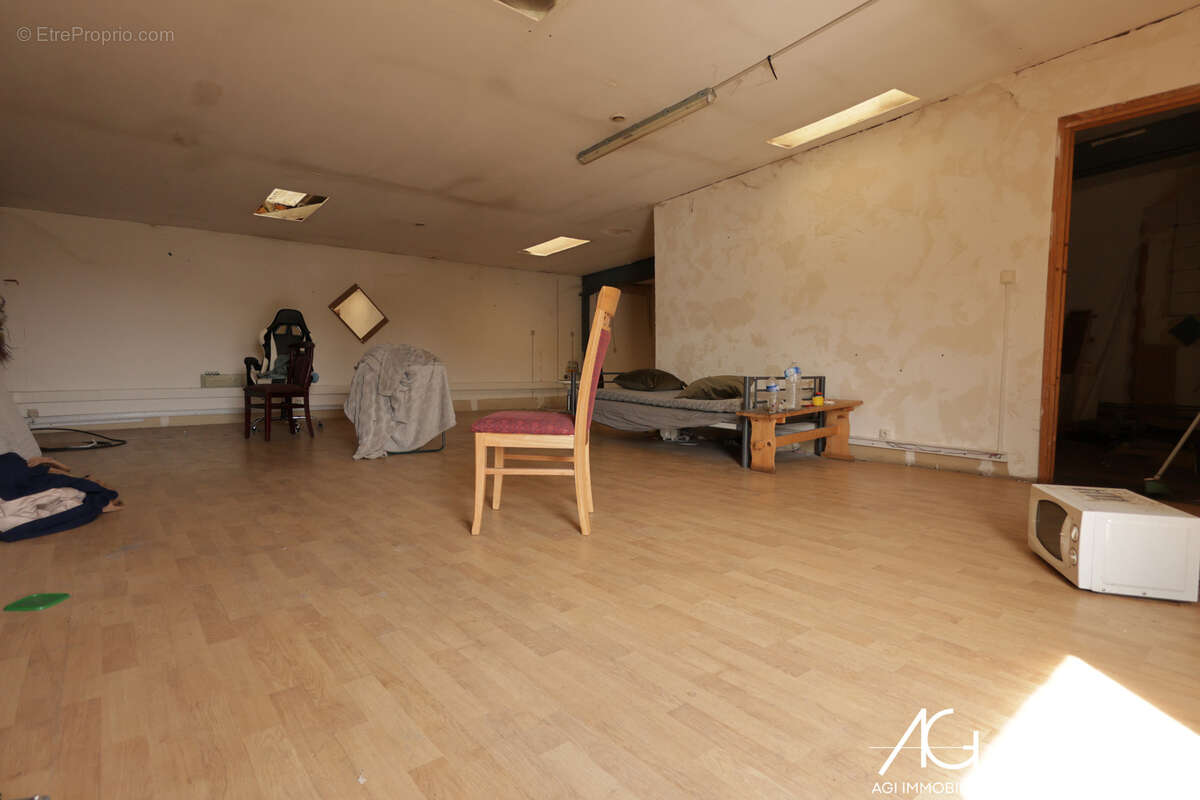 Plateau brut de 70 m2   opportunité rare aux portes de lille   faches-thumesnil - photo 3