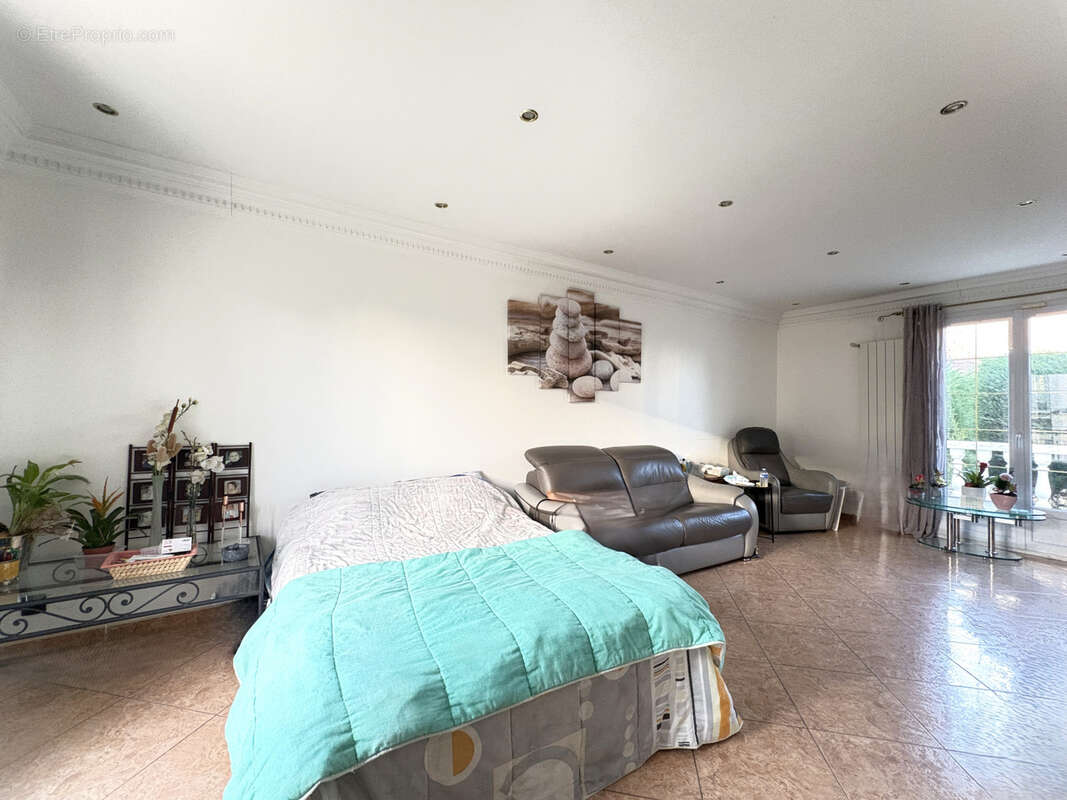 Jolie maison récente de 120 m2 au cœur d'Ormesson - photo 8