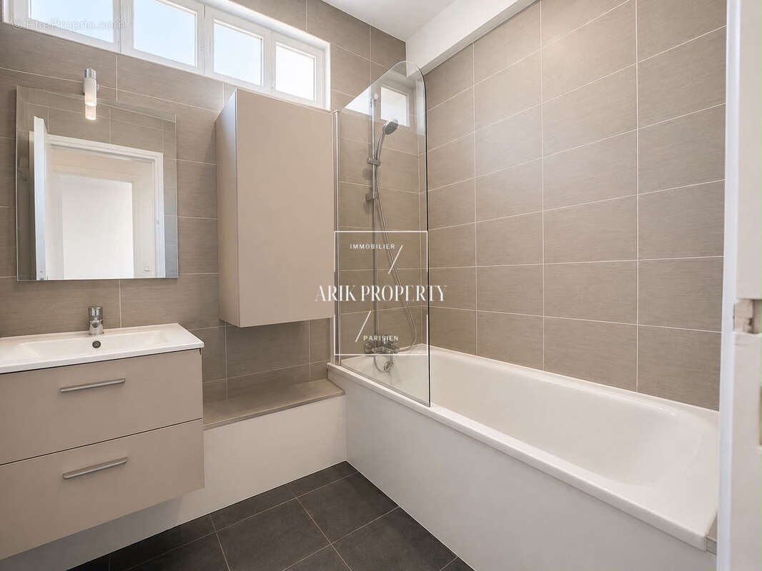 À vendre   Bel appartement 3 pièces de 65 m2 avec balcon, cave et parking - photo 6