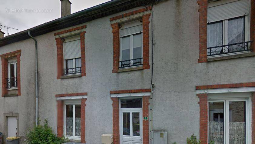 Maison à LA NEUVILLE-AUX-LARRIS