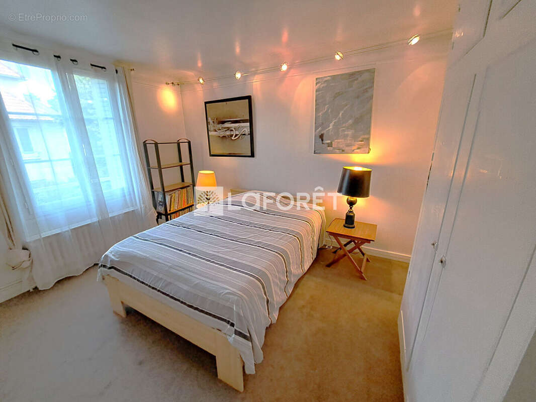 Maison à LA CELLE-SAINT-CLOUD