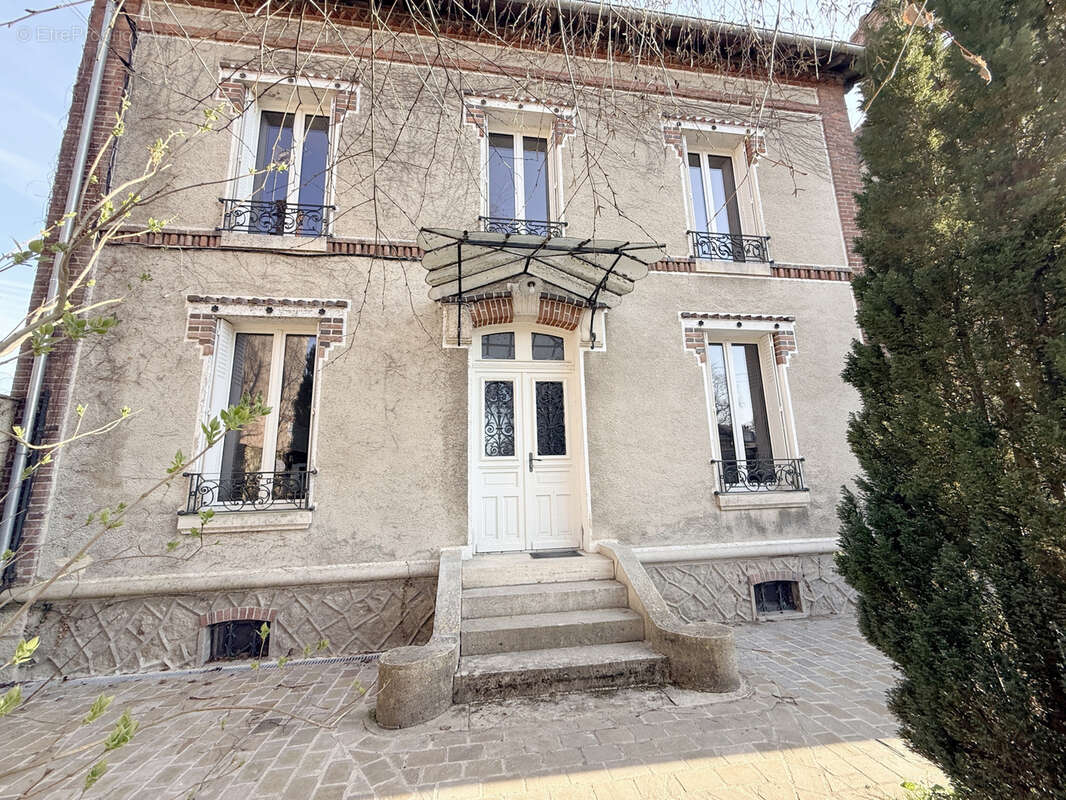 Maison à NOGENT-SUR-SEINE