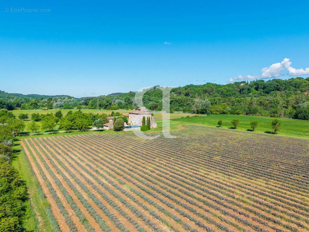 Maison à GORDES