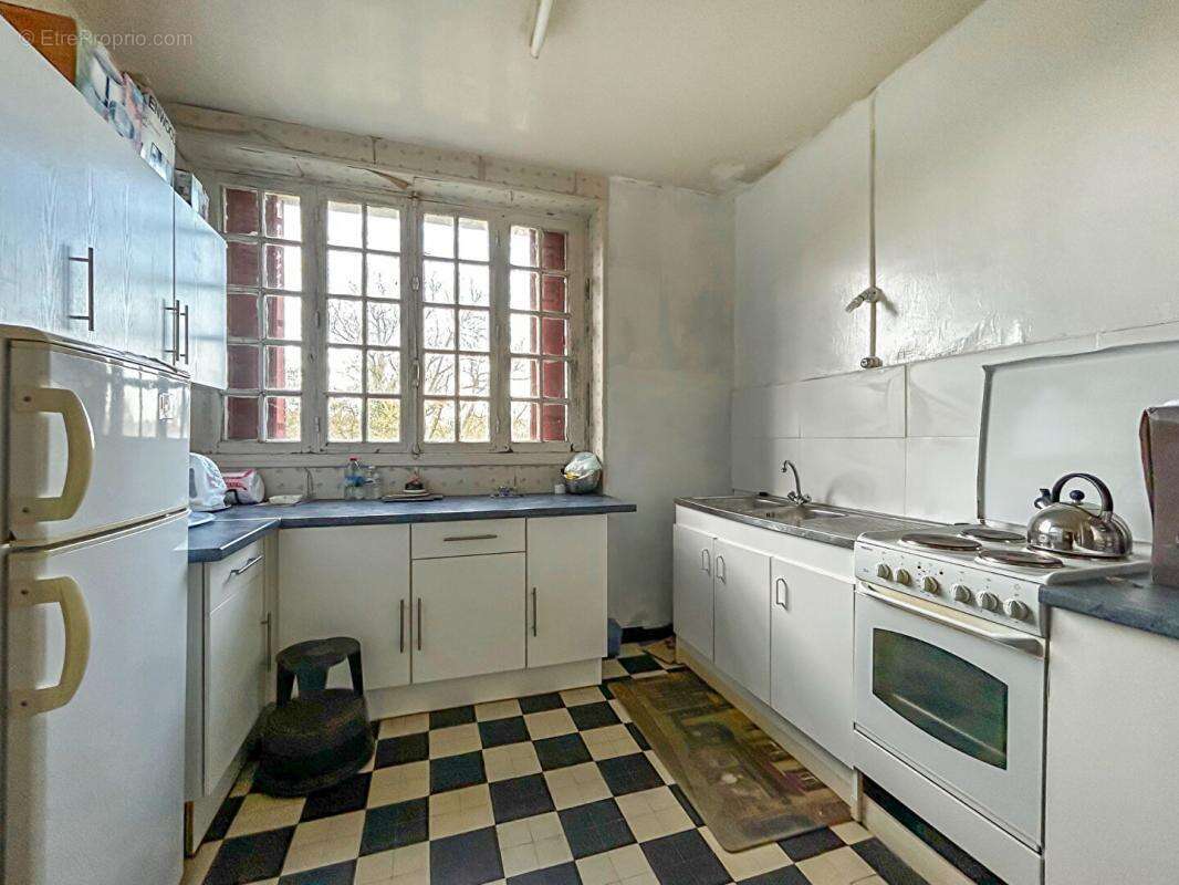Maison à DUN-LE-POELIER
