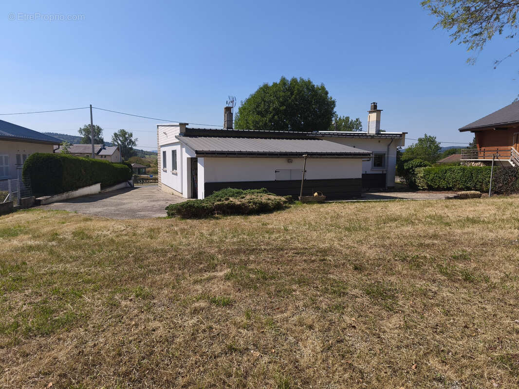maison de plain pied sur 1700m2 de terrain - photo 17