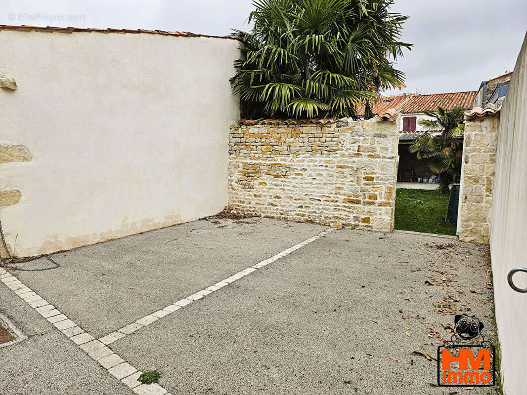 Maison à NUAILLE-D&#039;AUNIS