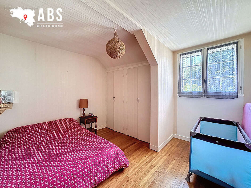 Maison à LA CHAPELLE-DES-MARAIS