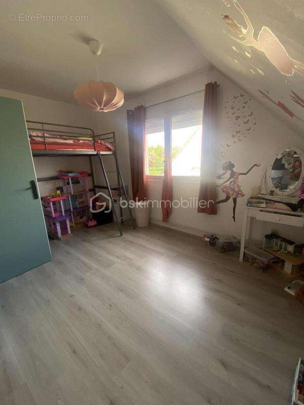 Maison à OSTRICOURT