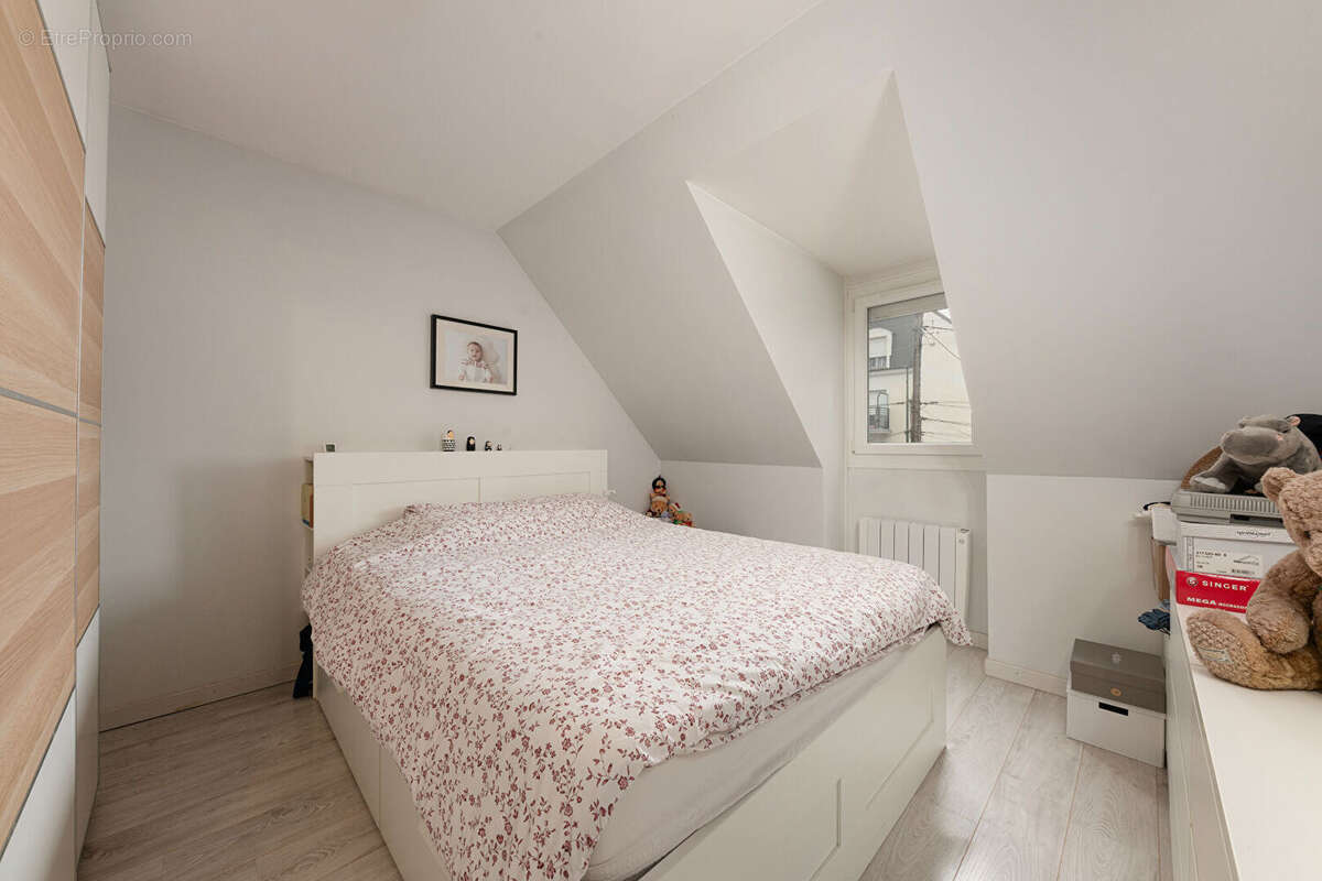 Maison à VAIRES-SUR-MARNE