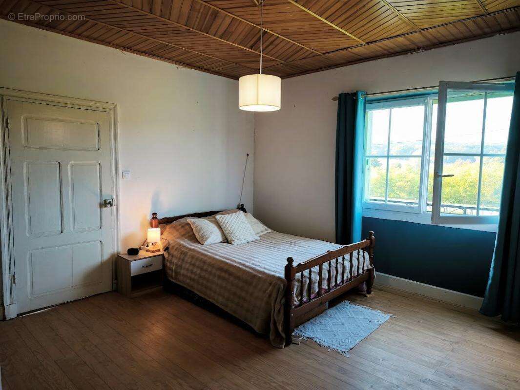 Maison à MIRAMONT-DE-QUERCY