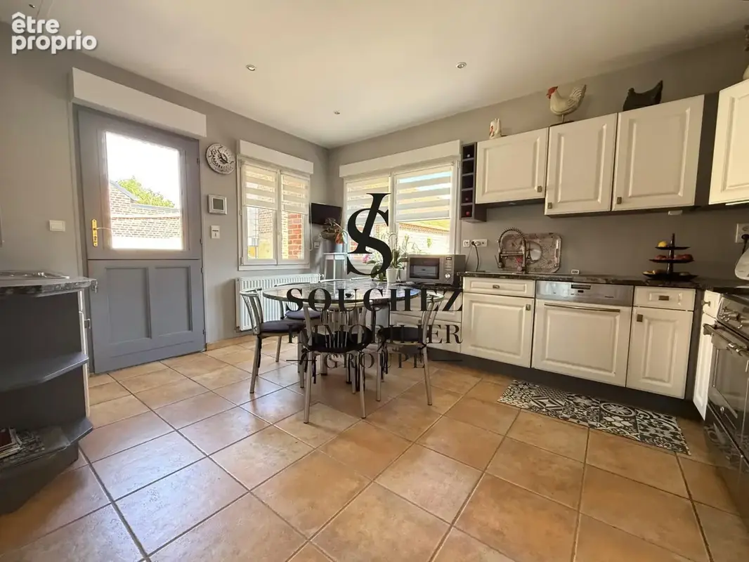Maison 152 m² à Neuville-Saint-Vaast  - photo 4