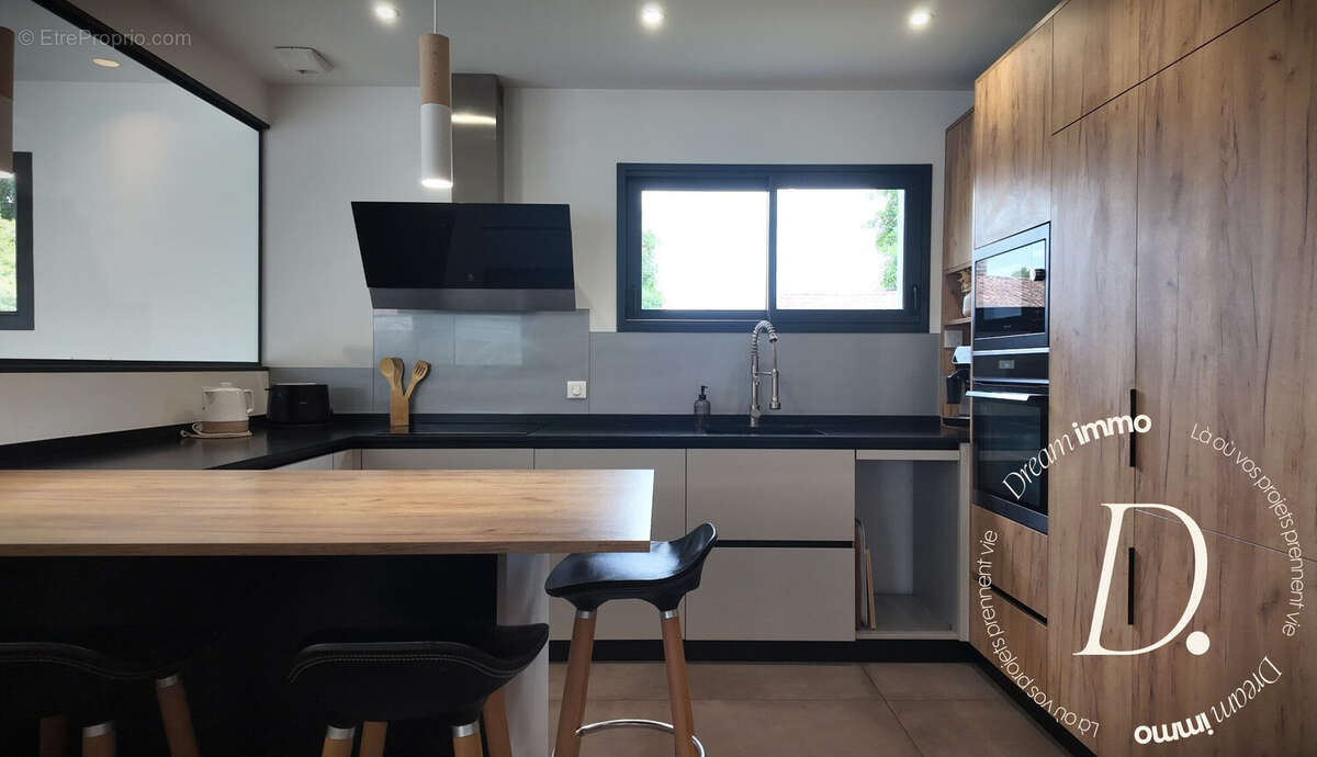 Maison 110 m² à Saint-Vincent-De-Paul  - photo 7
