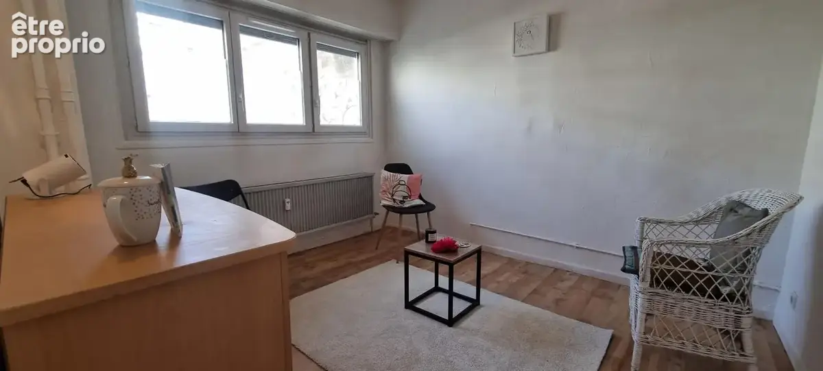 Aix Ouest – Local 74 m² – Loyer 863 € HT – Parking – Bail 2029 - photo 9