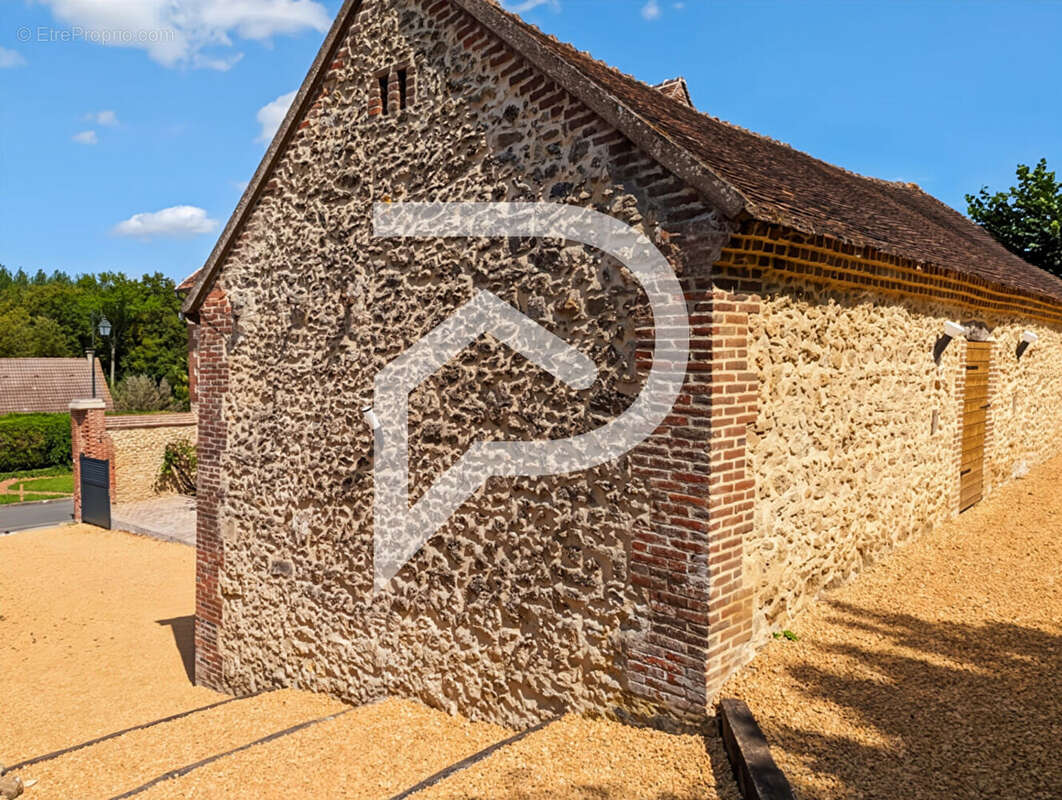 Maison à SAINTE-GENEVIEVE