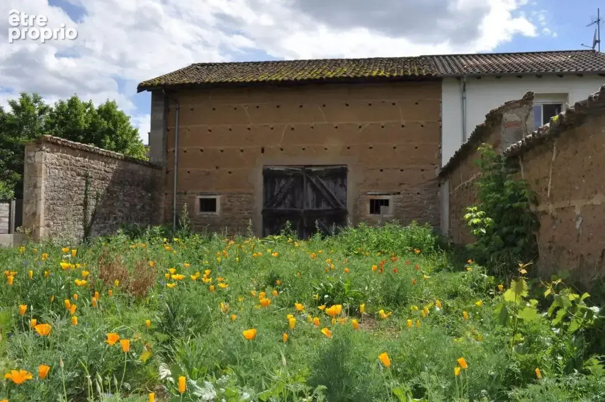 Maison à MONTMERLE-SUR-SAONE
