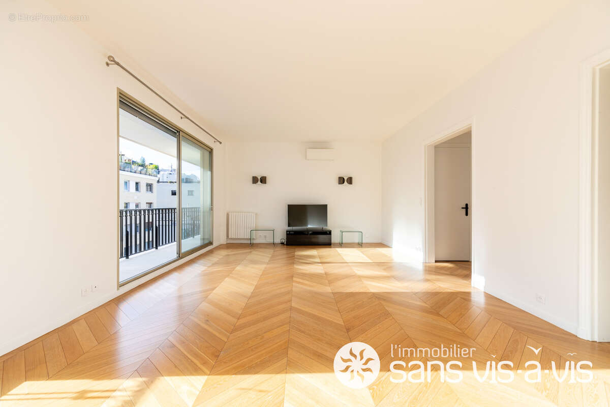 Appartement à NEUILLY-SUR-SEINE