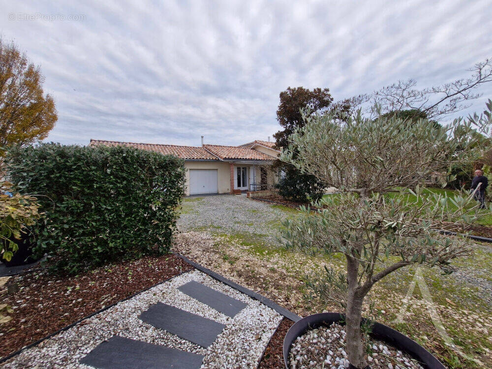 Maison à FONTENILLES