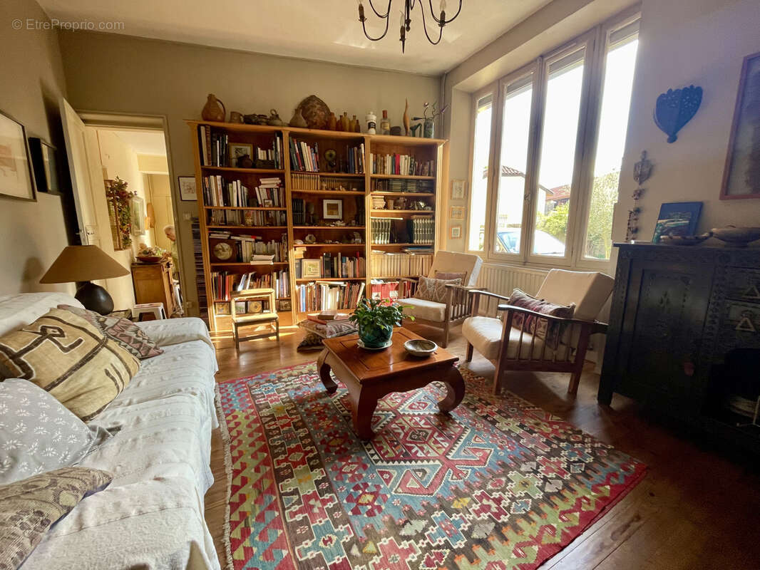 Maison à VIC-EN-BIGORRE