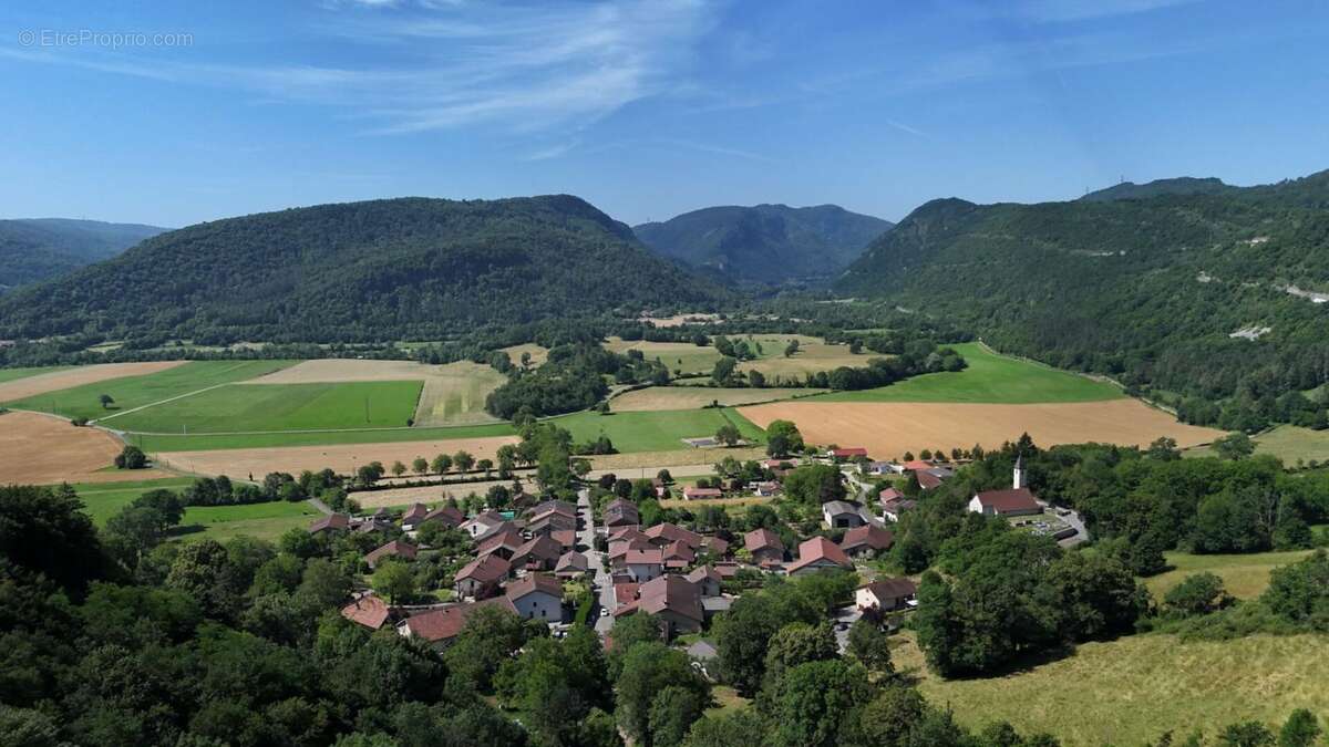Maison en pierres avec 3 chambres, proche de la rivière d'Ain ? Coisia (Thoirette-Coisia) - photo 9