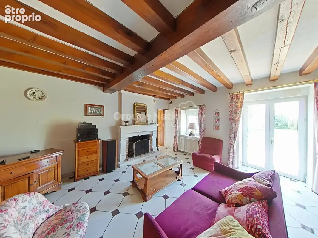 Exclusivité, propriété de caractère avec piscine, rooftop et dépendances à rilly-sur-vienne - photo 3